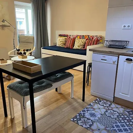Sebrenu 1 Apartment *